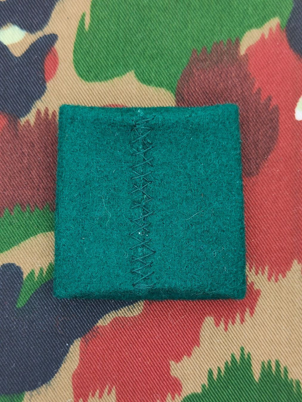 Schweizer Armee Uniformi: Schulterpatte Soldat Ord. 1995, Bat 186 – Usato da Bauma venduto da SwissMilitaria 1