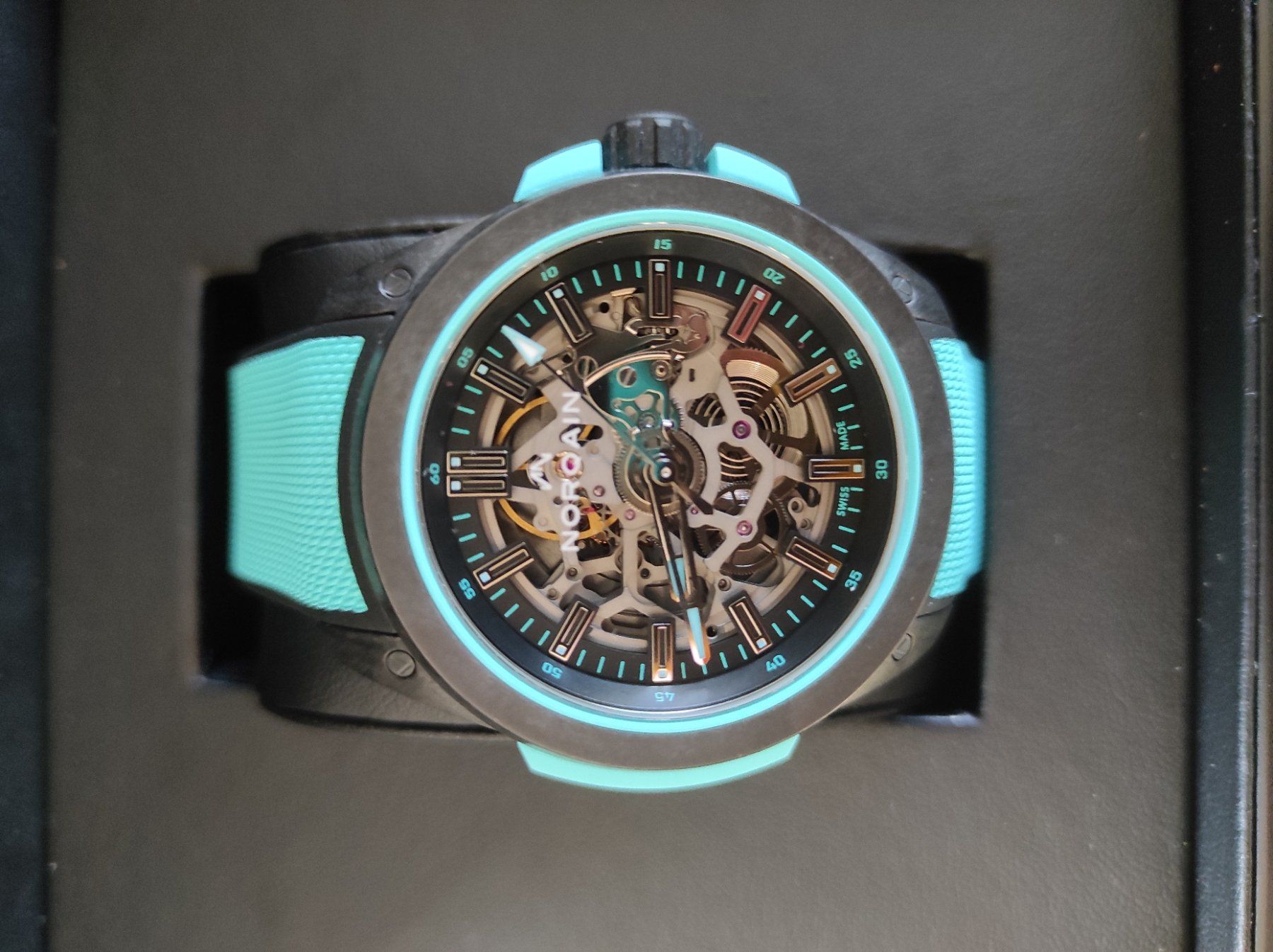 Norqain Orologi: Unworn - Wild One Skeleton 42mm Turquoise – Nuovo (secondo la descrizione) da Eschenz venduto da Ruggio 1