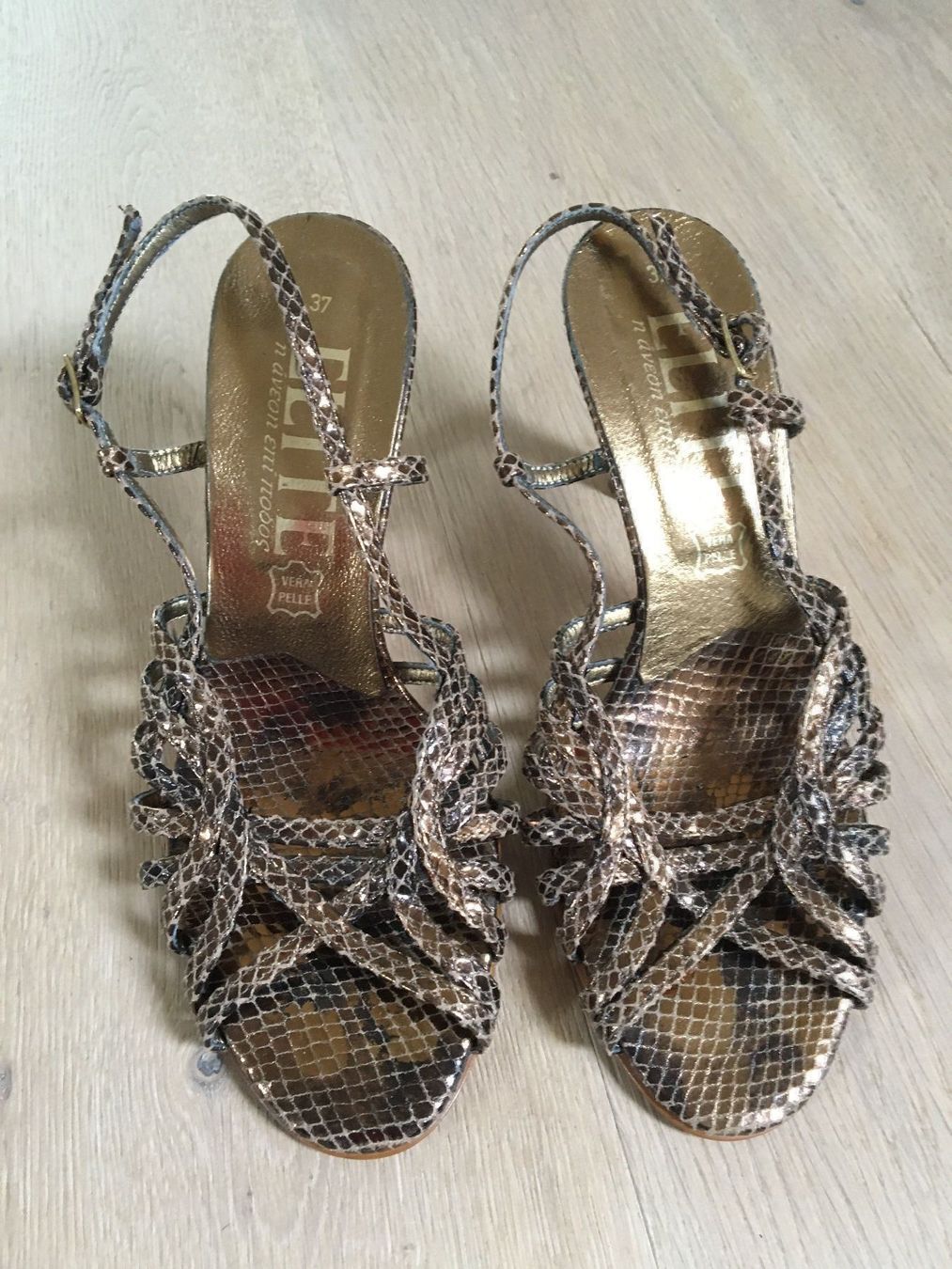 Scarpe da donna: Neue offene ELITE High Heels Grösse 37 – Usato da Winkel venduto da Flyhy2020