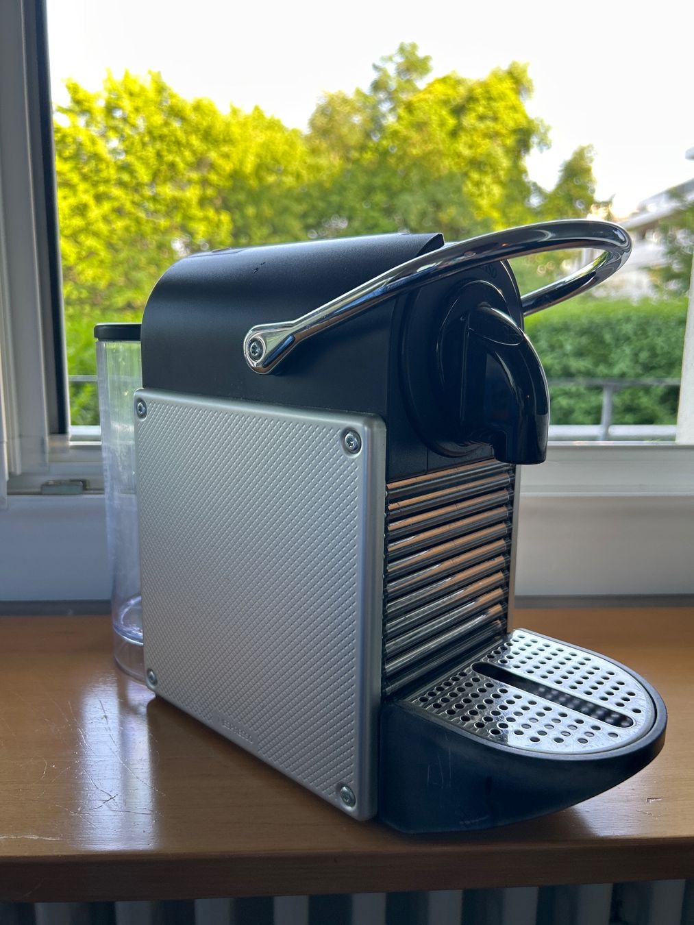 De'Longhi Macchine per caffè & Macchine per espresso: DeLonghi Pixie Nespresso Kapselmaschine – Usato da Wädenswil venduto da mic_rg7y