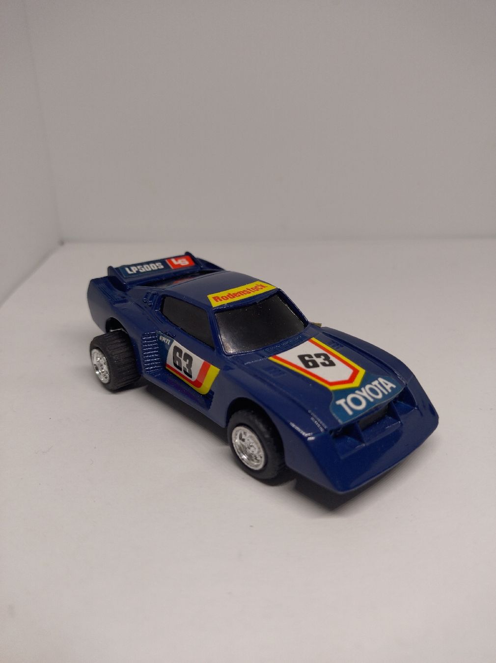 AMT/ERTL Modellini d'auto: ERTL Toyota à friction 1/48  – Usato da La Chaux-de-Fonds venduto da Pierrot8404