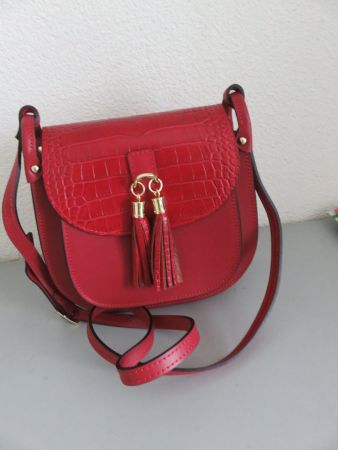 NEUE UMHÄNGETASCHE von MIA TOMAZZI