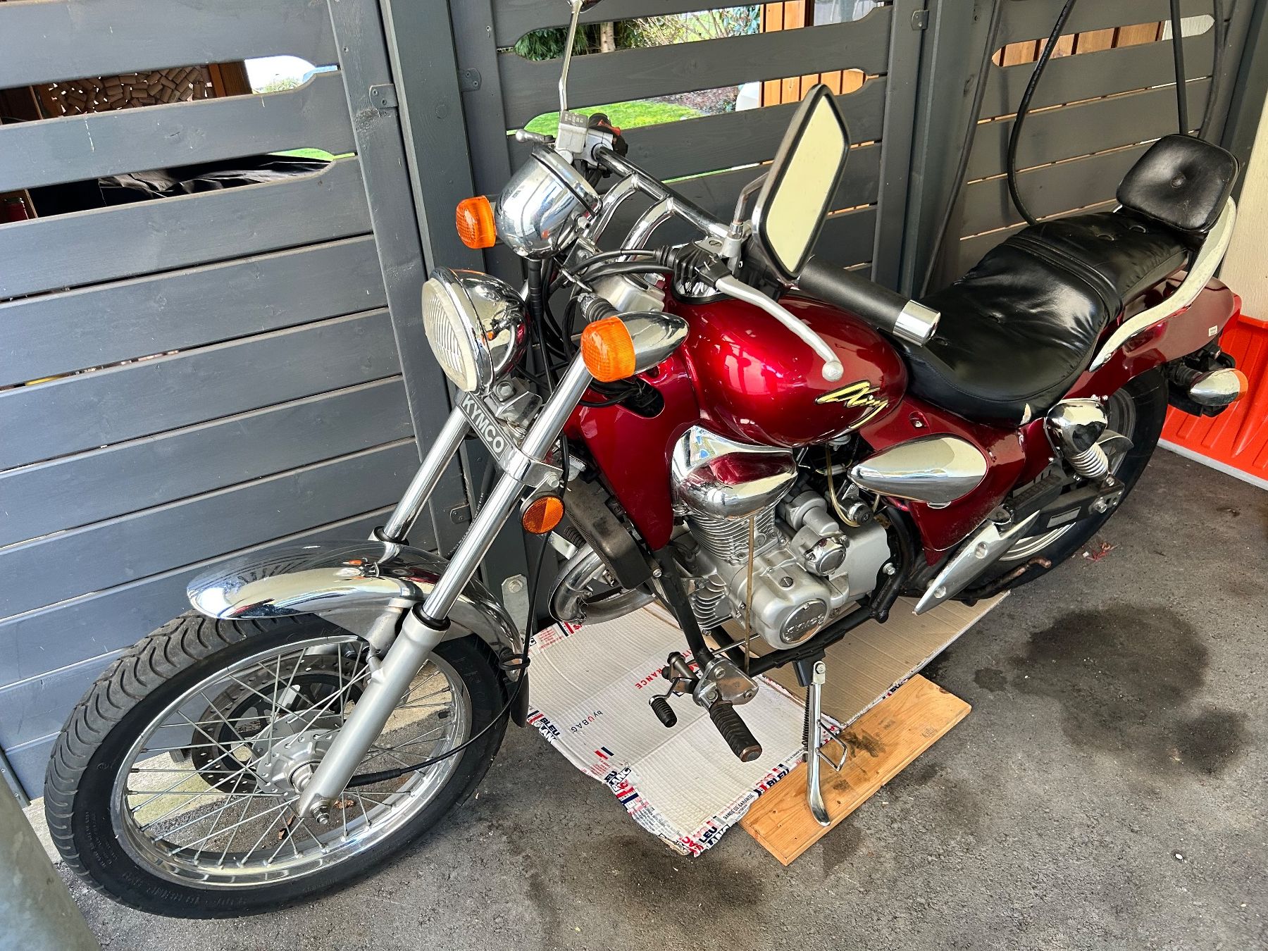 Kymco Chopper: Moto custom Kymco Zing 125 rouge – Usato da Ollon VD venduto da NickOllon 1