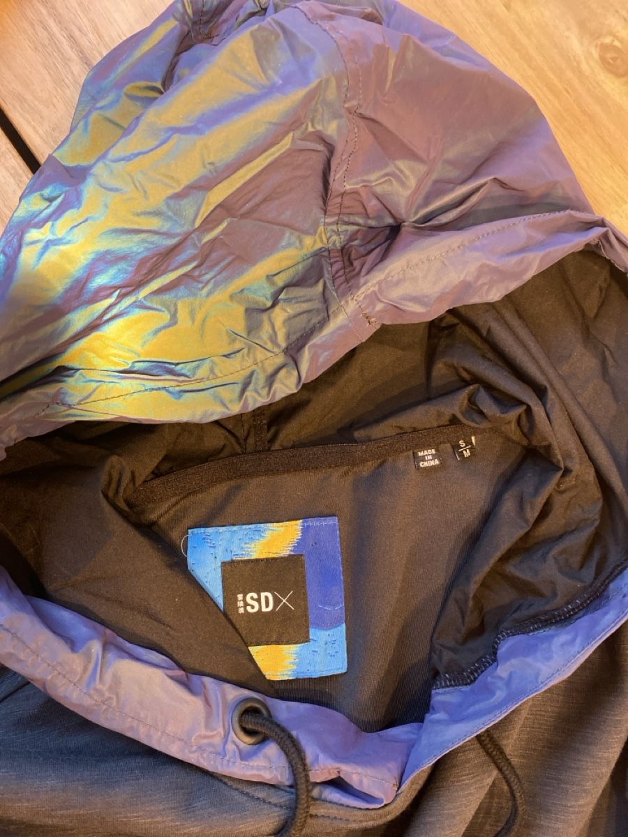 Superdry Kleiderpakete: Kleider Paket – Gebraucht aus Schwyz von rat-race 3