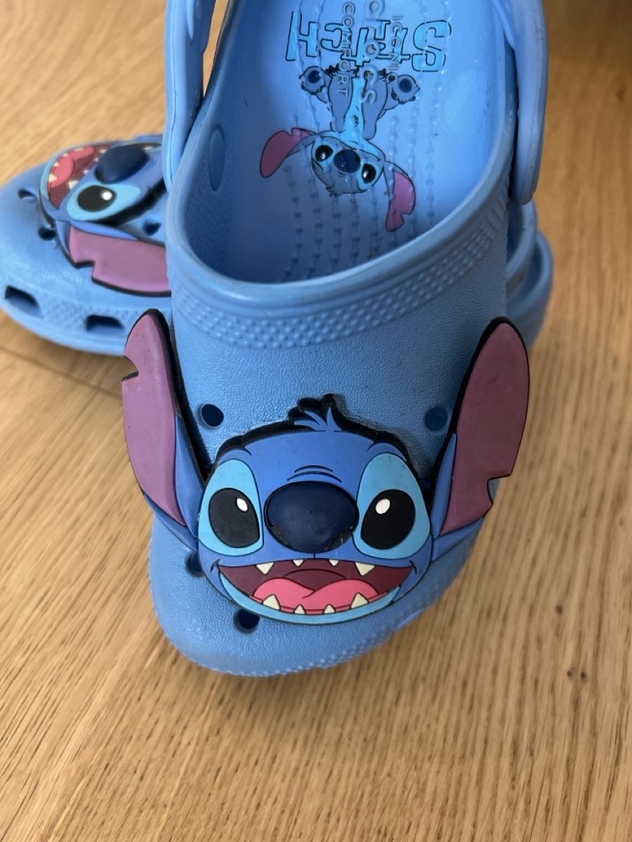 Crocs Chaussures garçon: Crocs Stitch enfant, taille 28-29 – D'occasion à Romanel-sur-Lausanne par RitaPereira 5