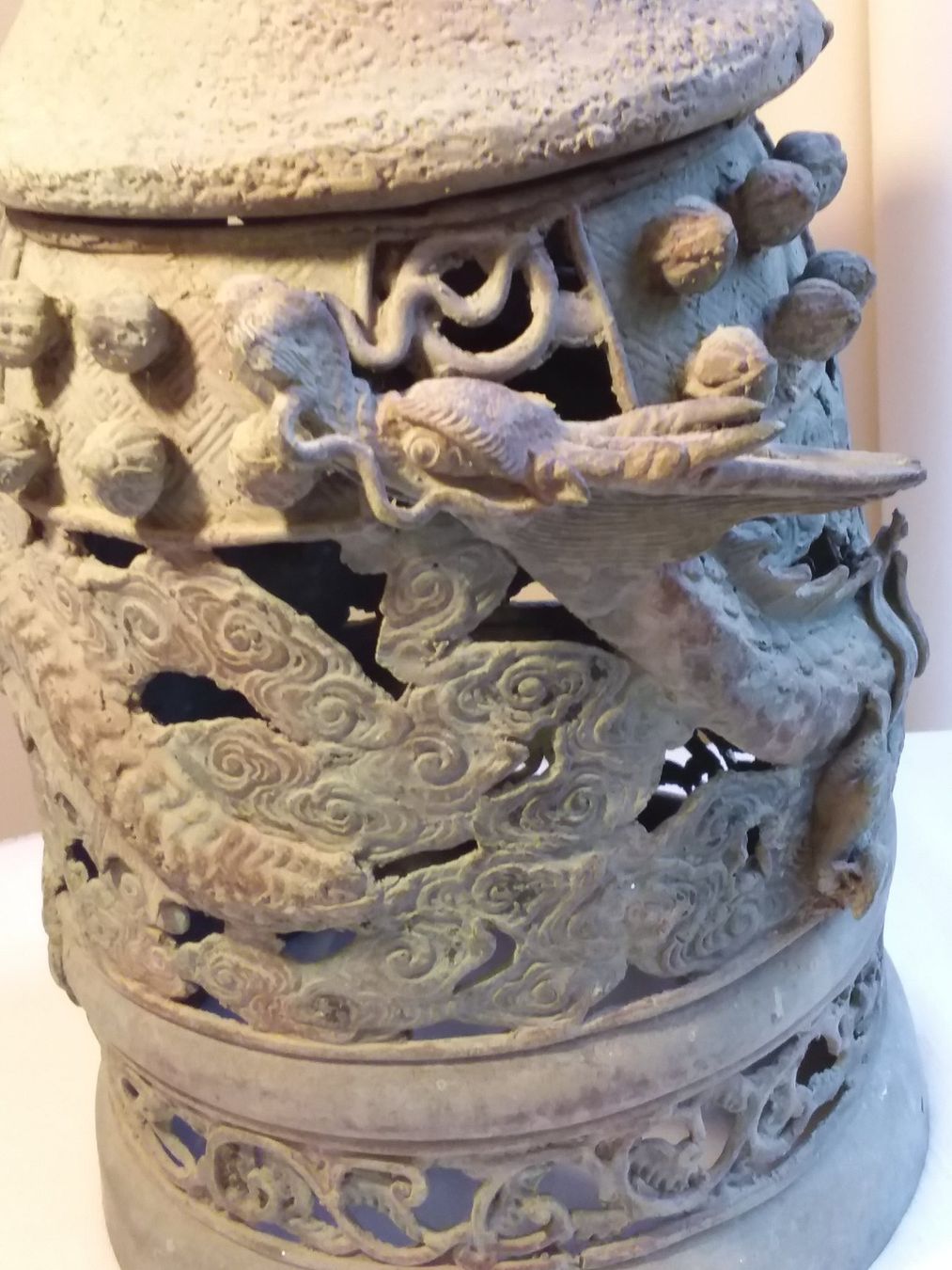 Lampade: Antike uralte Metall Tempel Laterne mit Siling China – Usato da Zürich venduto da sanwit 7
