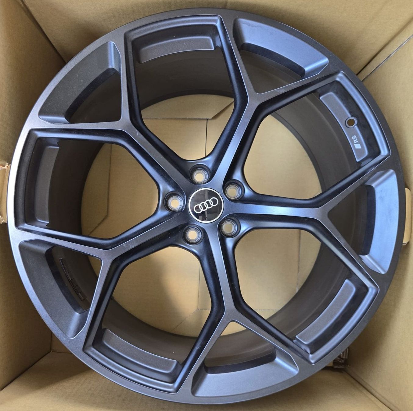 Audi Cerchioni: Audi RS6 (C8) Performance Felgen – Usato da Thayngen venduto da Joelines-Traumwelt 3