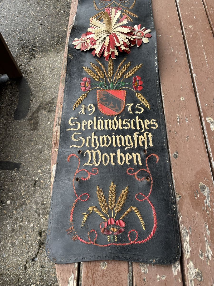 Campanacci mucche: Treichelriemen 1975 – Usato da Schangnau venduto da Roseggli82 1
