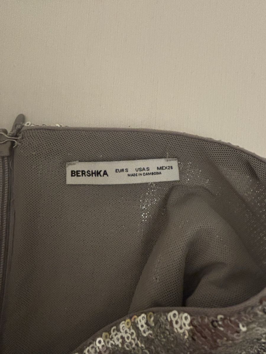 Bershka Vestiti: Silber Pailletten Kleid bershka – Usato da Winterthur venduto da beijaflor777 4