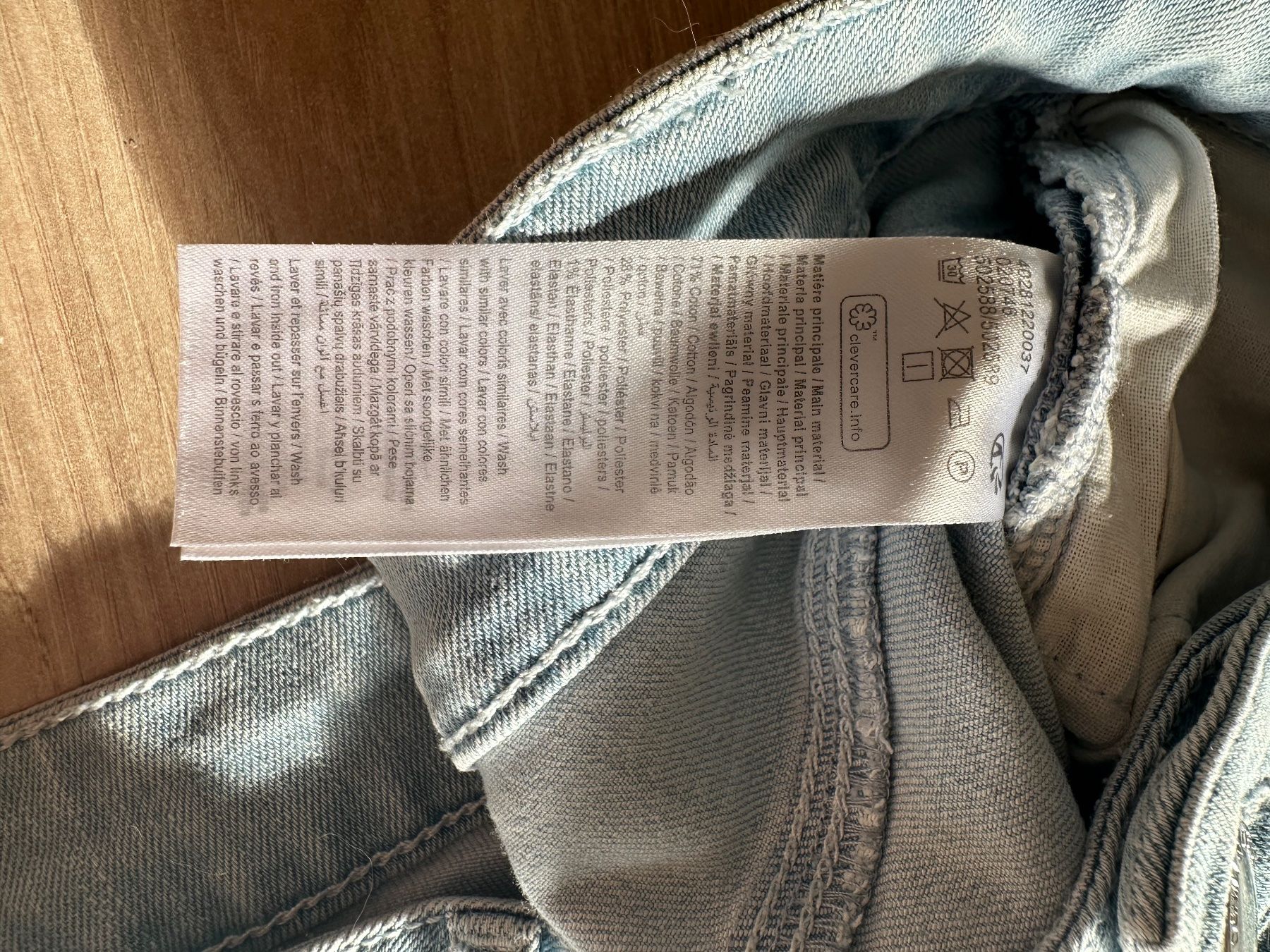 Pantaloni: Short en jean – Nuovo (secondo la descrizione) da Lausanne venduto da sou_w9bl 3