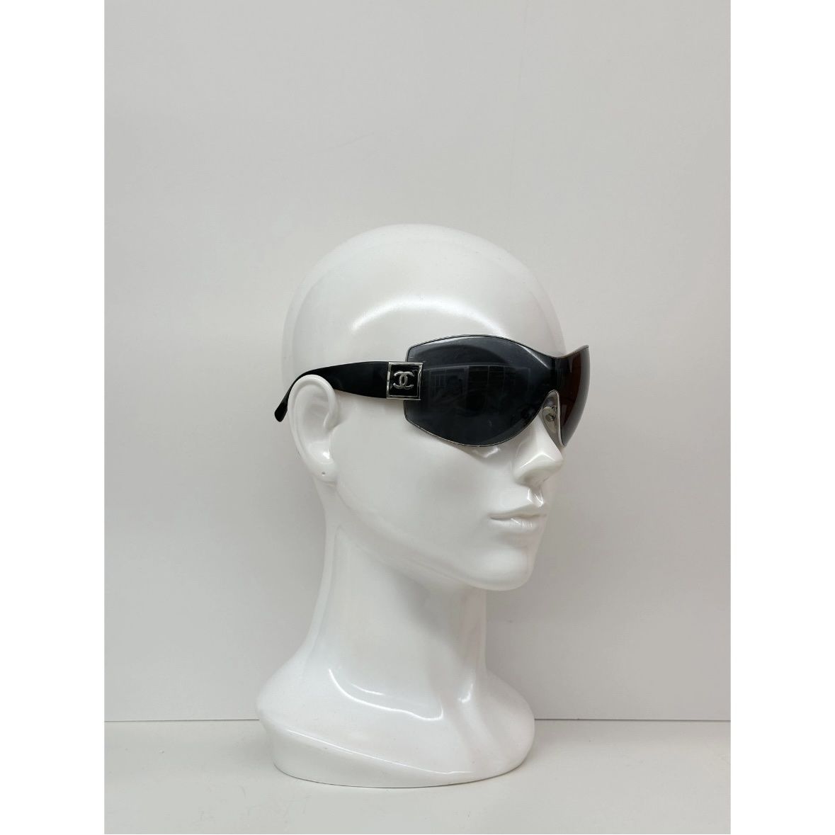 Chanel Occhiali & Lenti: Chanel Vintage Sunglasses – Usato da Spreitenbach venduto da captaincrunch 4