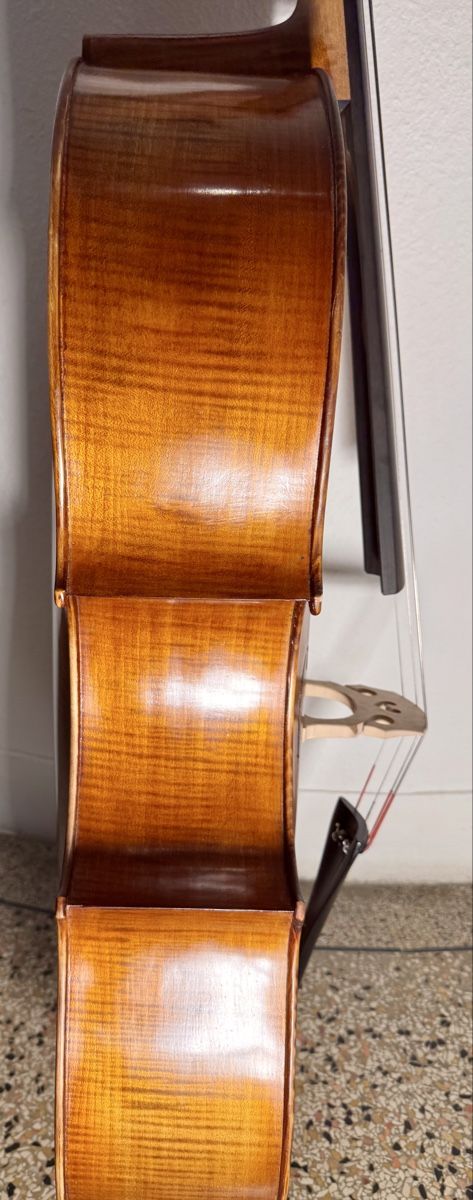 Musikinstrumente: Violoncelle 4/4, modèle vénitien  – Gebraucht aus Muri b Bern von Mustermann 2