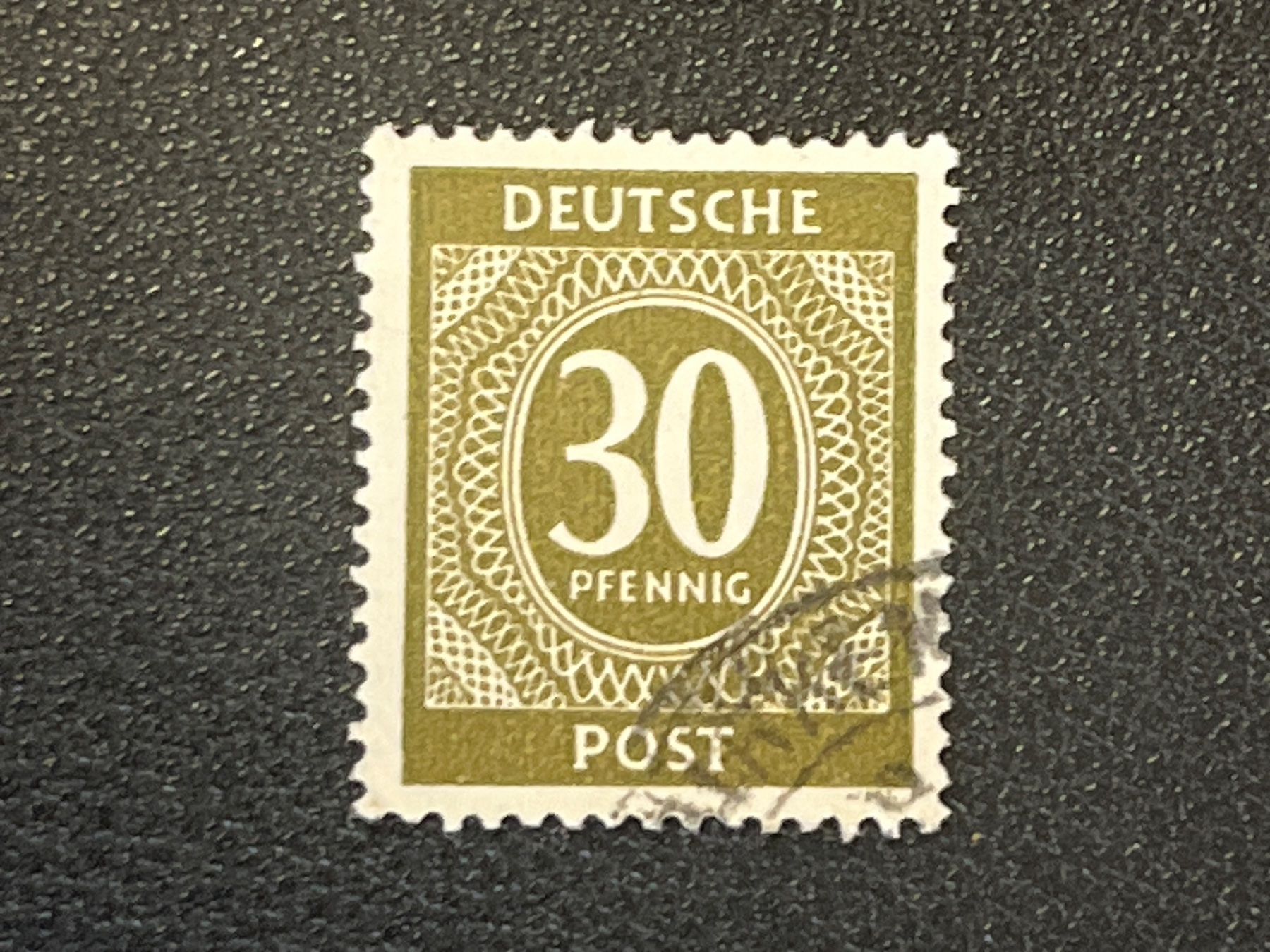 Tous les timbres: Deutschland Briefmarke – D'occasion à Chiasso par AzenYa