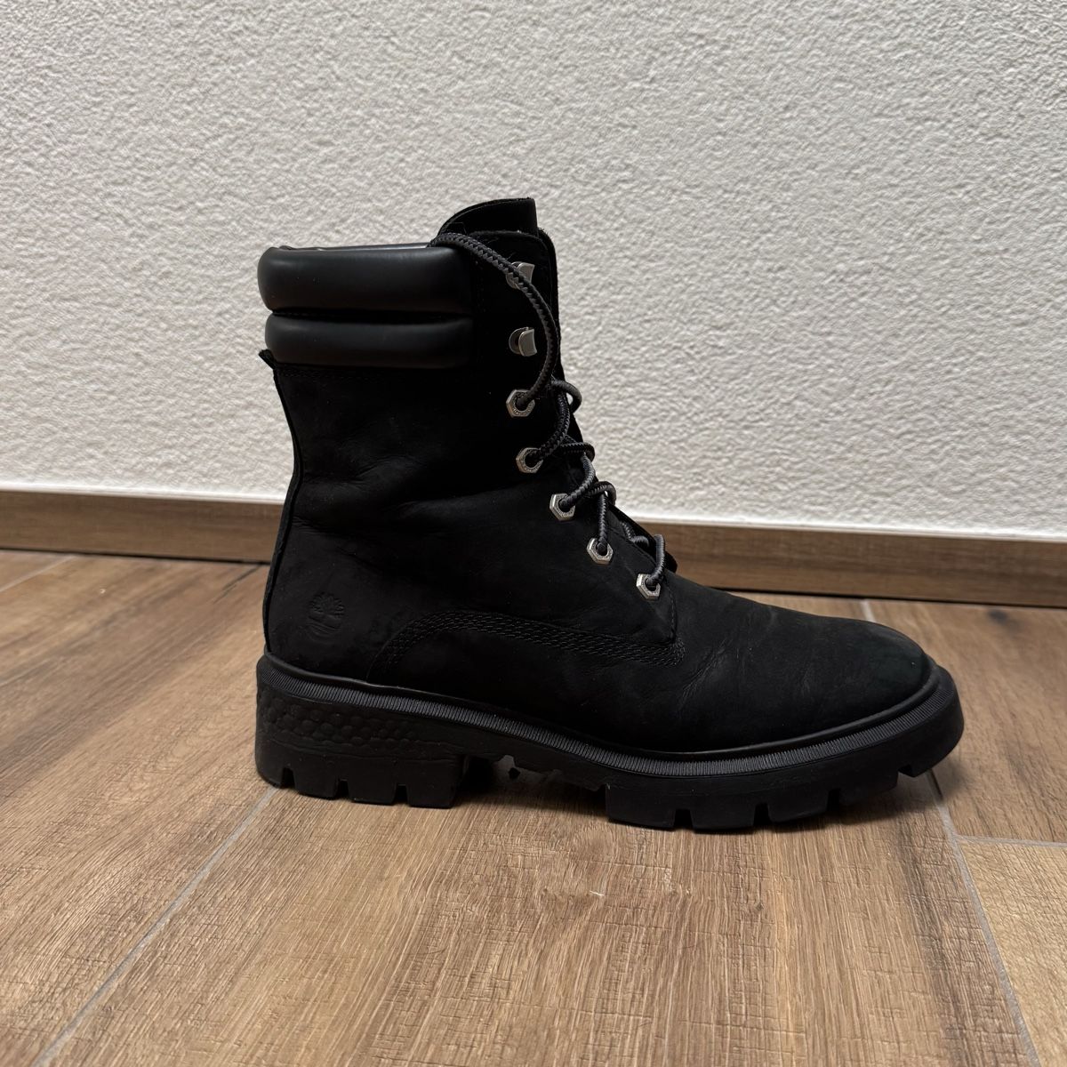 Timberland Scarpe da donna: Timberlands, zwei mal getragen – Usato da Binningen venduto da don-ko
