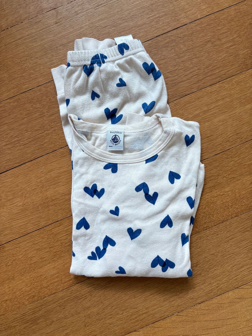 Petit Bateau Pyjamas & Ähnliches: PETIT BATEAU Pijama (Grösse 8) – Gebraucht aus Basel von SAF 2