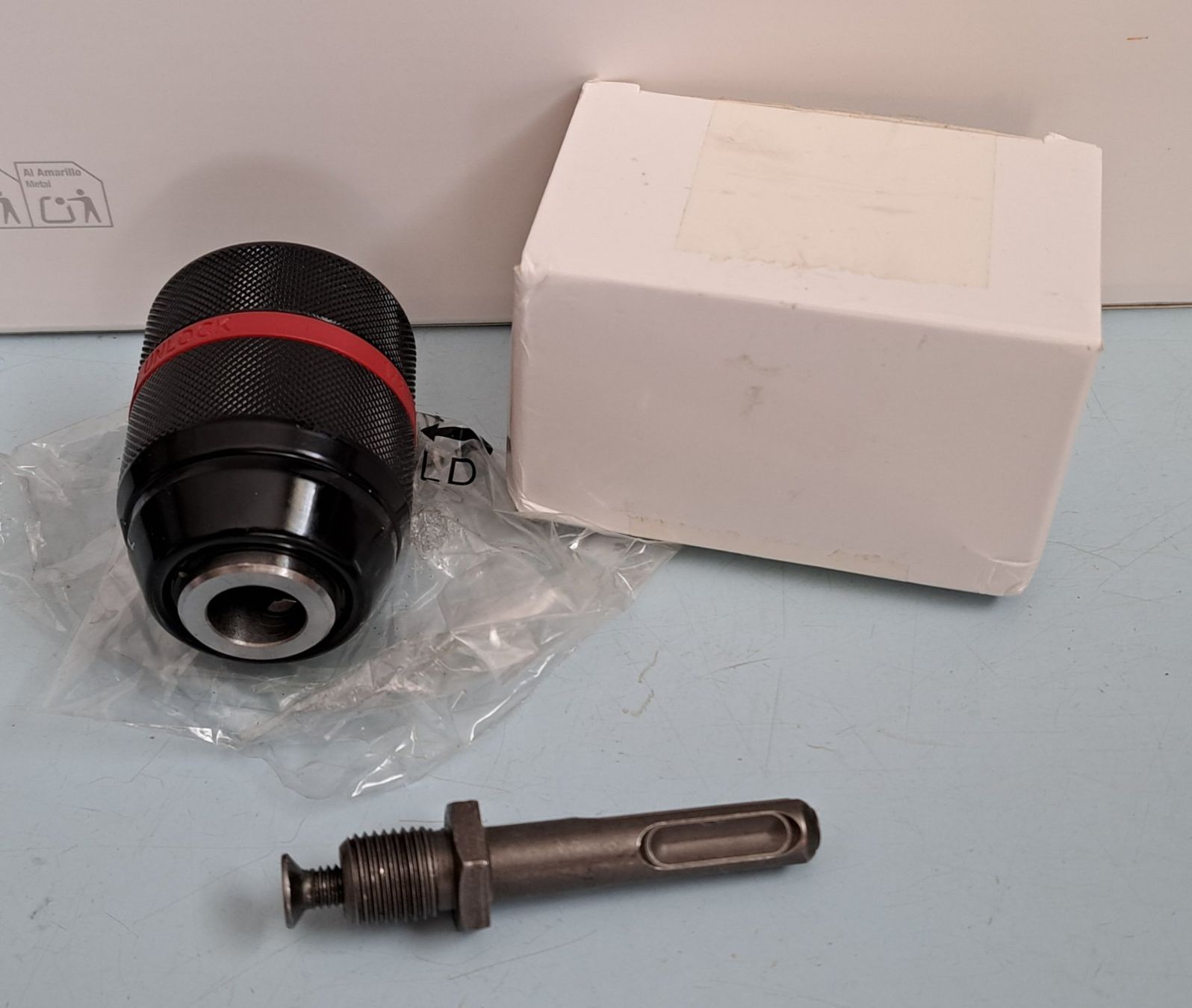 Tutti gli attrezzi: ***** Kranzbohrfutter mit SDS-Plus-Adapter – Nuovo e nell'imballaggio originale da Villaz-St-Pierre venduto da Ubid