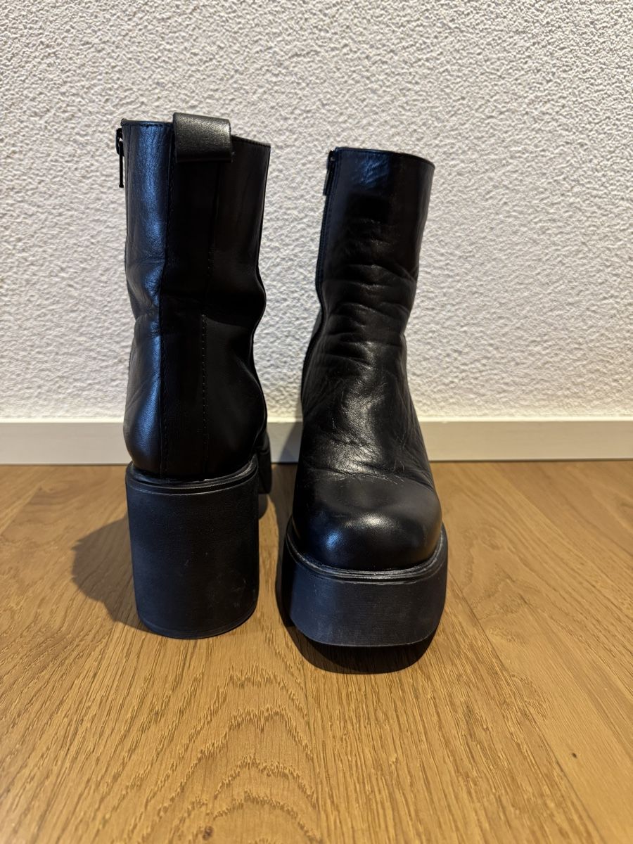 Scarpe da donna: Stiefeletten – Usato da Flaach venduto da DewTrich 2