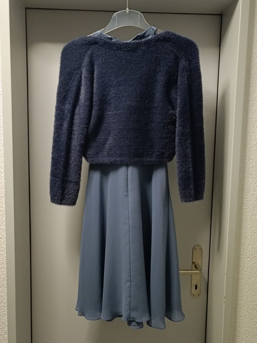 Kleider: blaues elegantes Abendkleid von Vera Mont – Neu (gemäss Beschreibung) aus Oberbipp von jan_68pd 3
