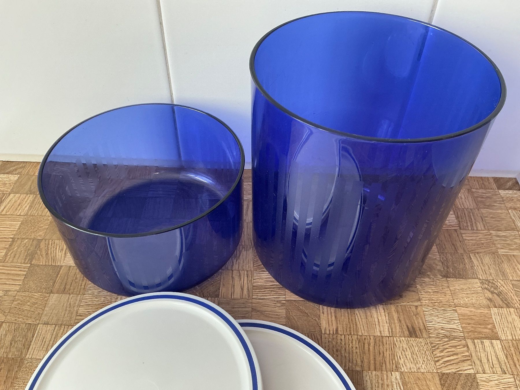 Tupperware Behälter & Ähnliches: Tupperware 2 Behälter – Gebraucht aus Birmensdorf ZH von Hilhan 1
