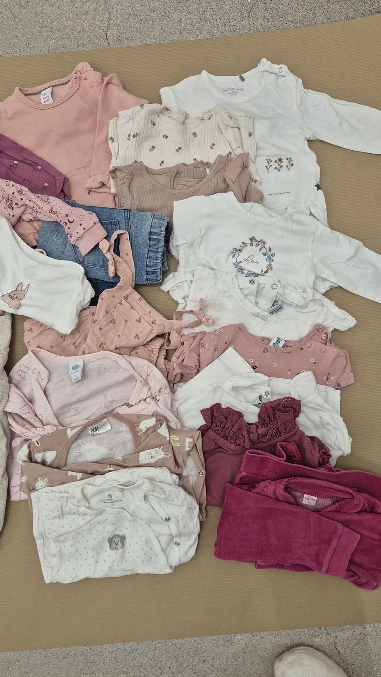 Lotti & Set di vestiti: Mädchen Kleiderpaket verschiedene Marken Grösse 74 – Usato da Neunkirch venduto da mir_c9zg 3