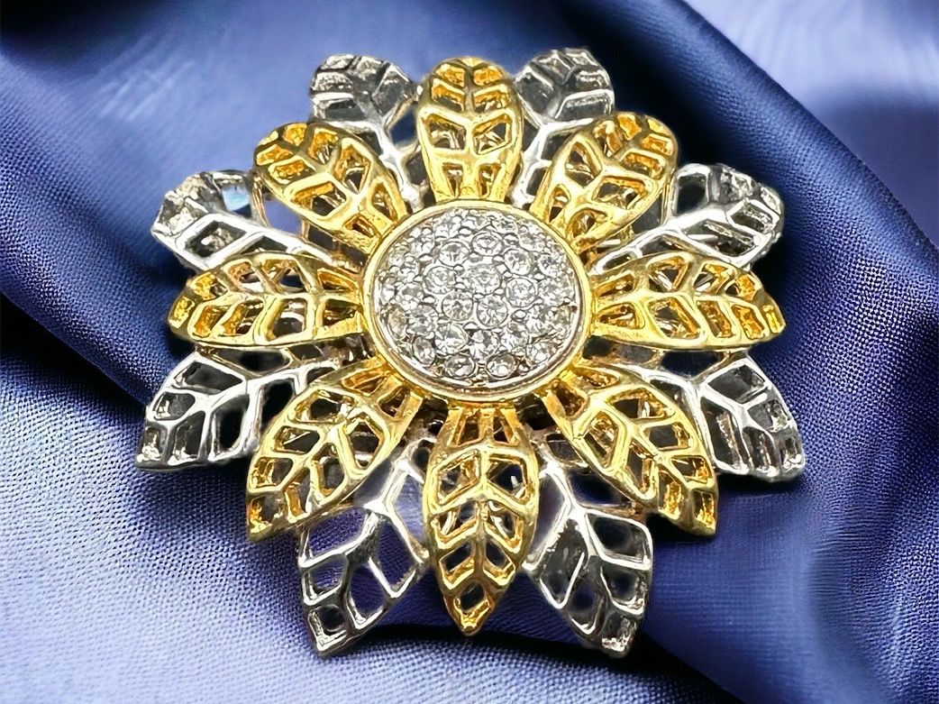 Broschen & Nadeln: Zweifarbige Brosche mit Strass, Vintage – Gebraucht aus Lamone von LaCantinaMagica 5