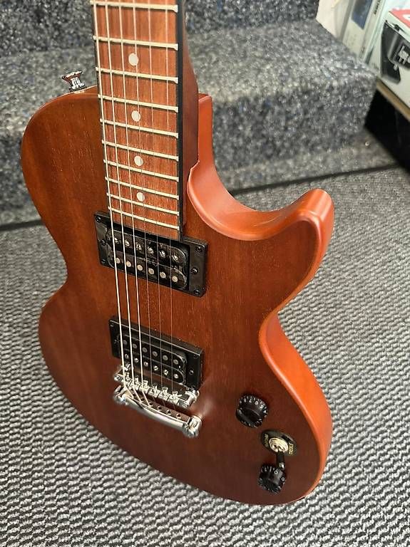 Strumenti musicali: Guitare électrique Les Paul Epiphone. Starter Friendly – Usato da Morges venduto da GvnMusic 1