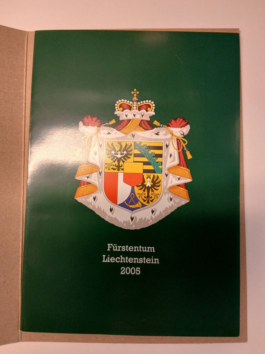 Tutti i francobolli: Liechtenstein Briefmarken Sammlung 2005, komplett! – Nuovo e nell'imballaggio originale da Sonnental venduto da maec69 1