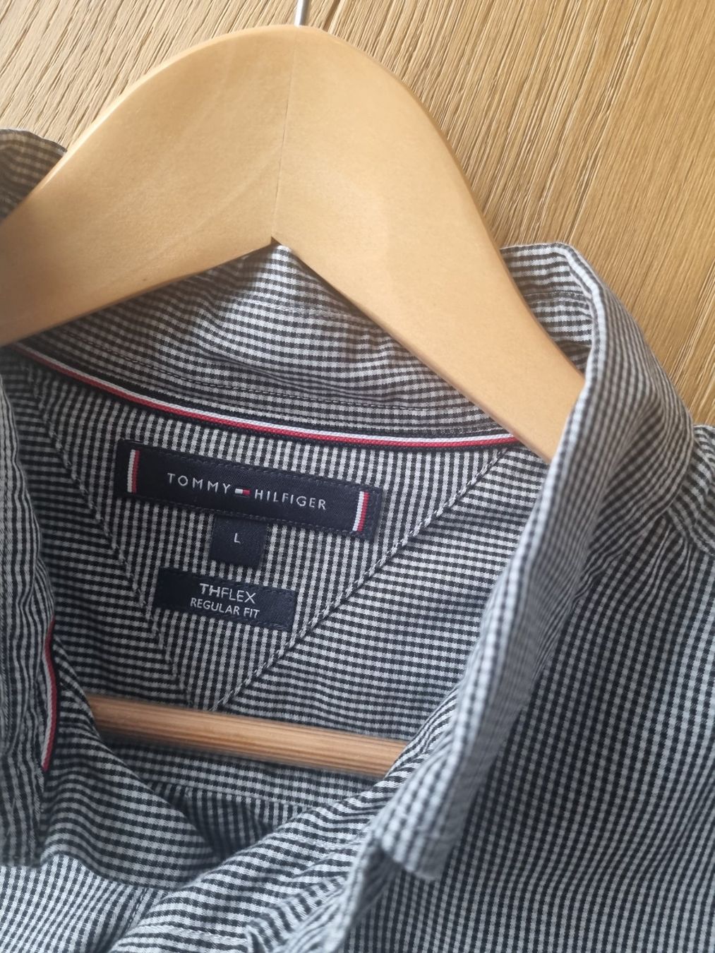 Tommy Hilfiger Hemden: Herren Hemd Tommy Hilfiger L – Gebraucht aus Frick von Geheim007 2