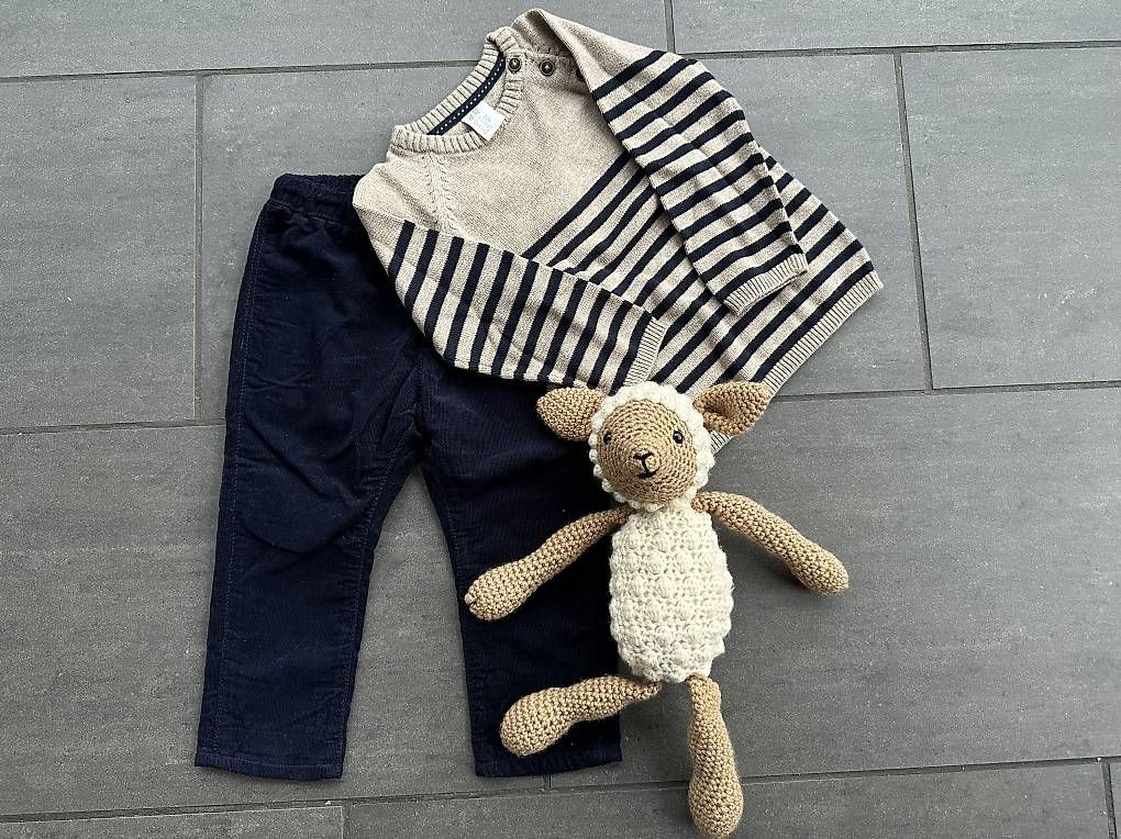 Lotti & Set di vestiti: Baby-Set Pullover & Hose  H&M | Grösse 86 (neu) – Usato da Trimbach venduto da Serino