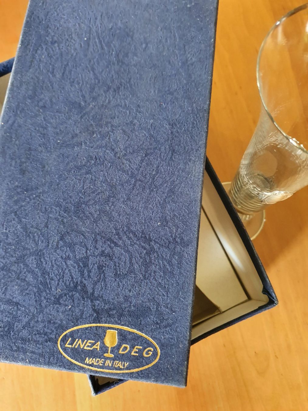 Vasen & Gefässe: Linea Deg Glas Vase mit Medaillon Dekoration – Gebraucht aus Thalwil von meinverkauf 2