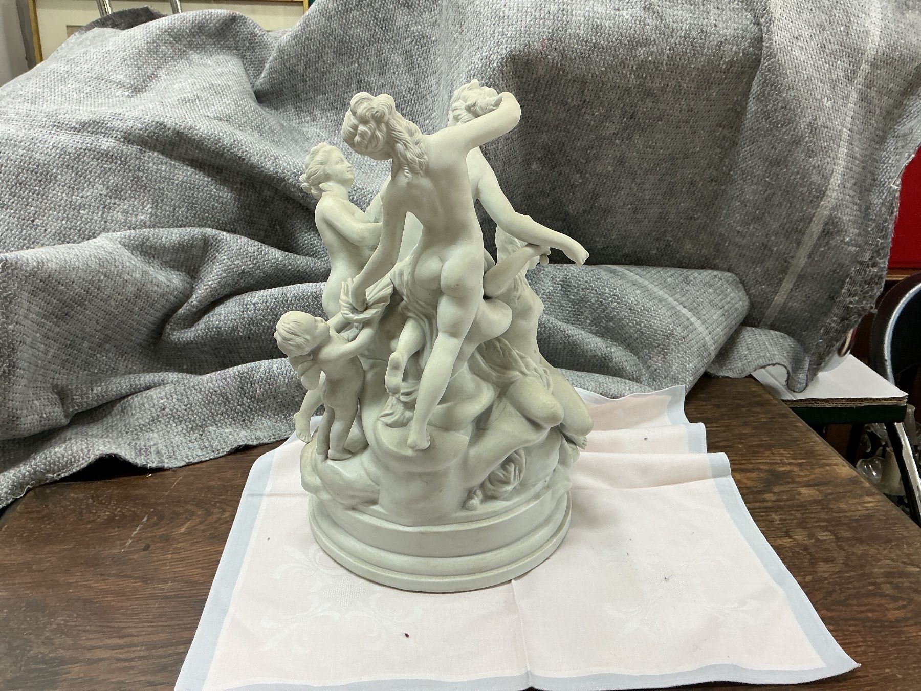 Sculture & Statue: Skulptur Putti & Nymphen – Usato da Bern venduto da vielerart 1