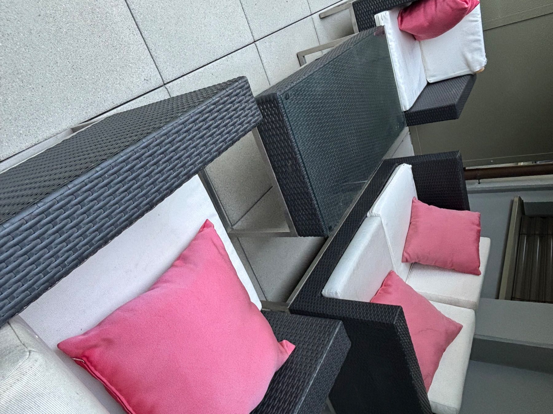 Sedie: patio set: Great for summer gatherings! – Usato da Basel venduto da myl_f7jx
