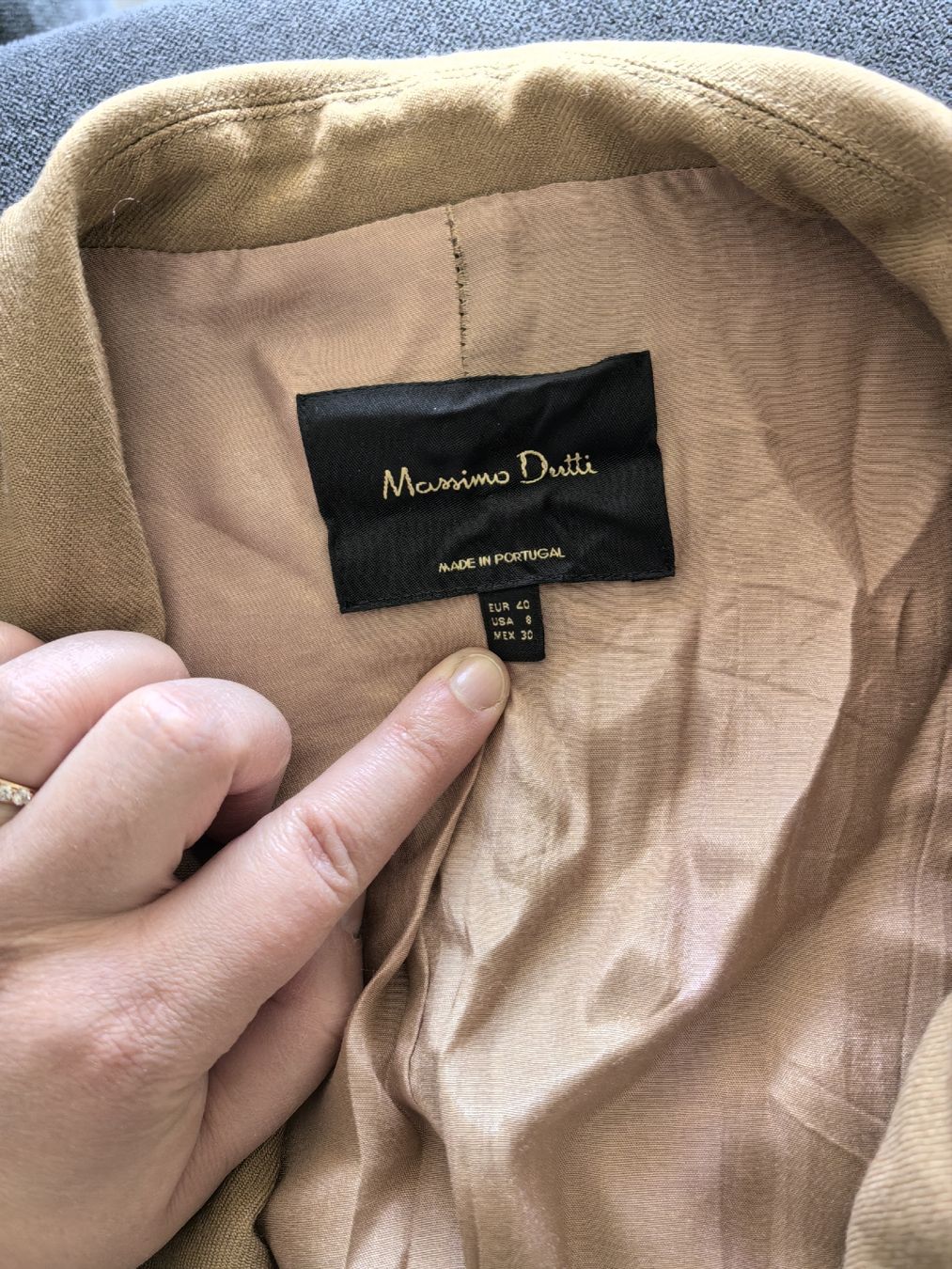 Massimo Dutti Vestes: Massimo Dutti Blazer, Size 8, beige / camel brown, spring – D'occasion à Düdingen par its_sjd2 1