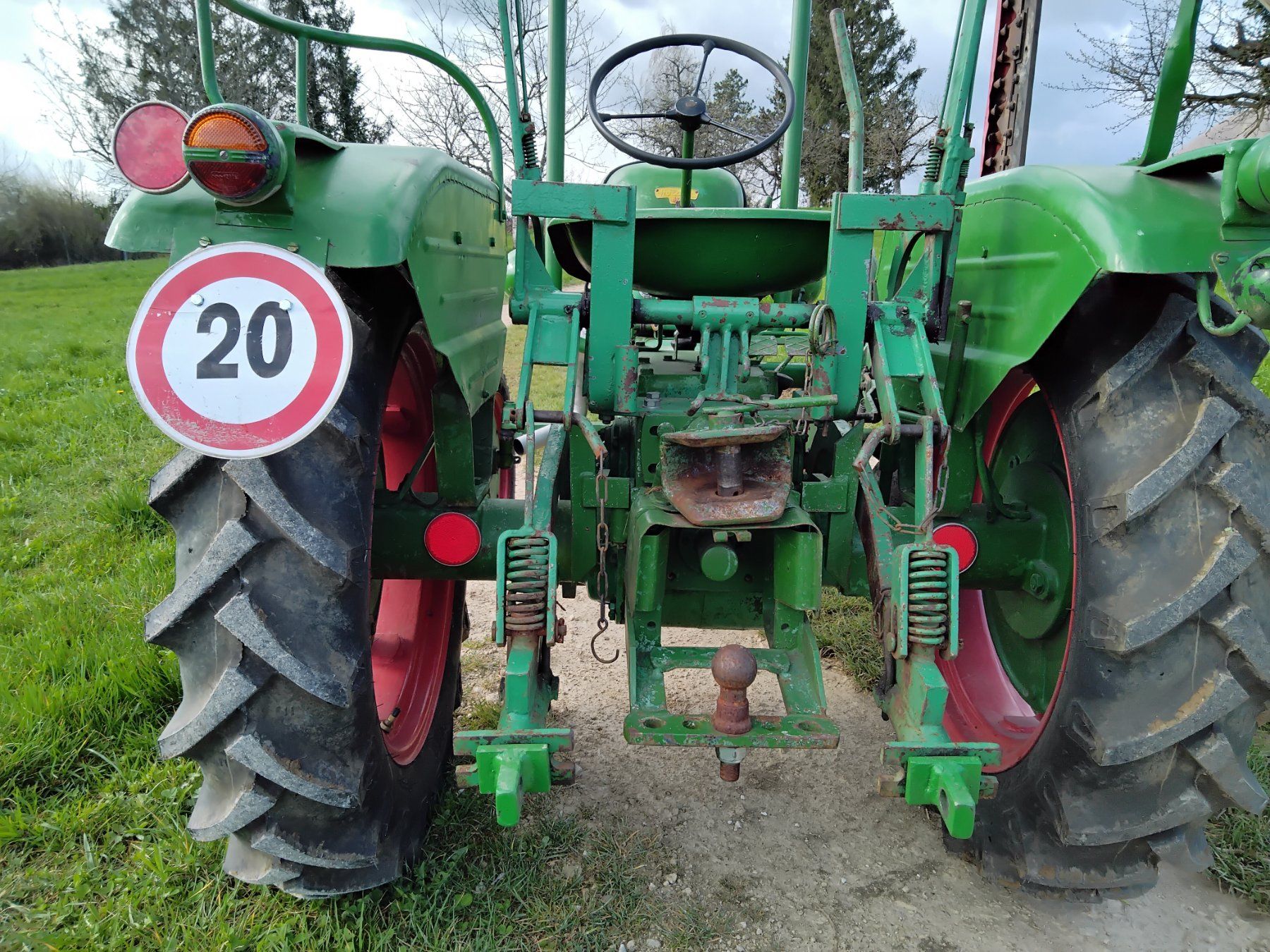 Holder Trattori: Holder B12 Traktor Kleintraktor Oldtimer – Usato da Nuglar venduto da lampa-radio 4