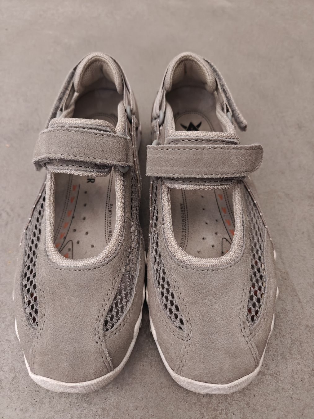 Damenschuhe: Sneaker/Sandalen Allrounder Gr. 36 – Gebraucht aus Aadorf von NadjaNightmare