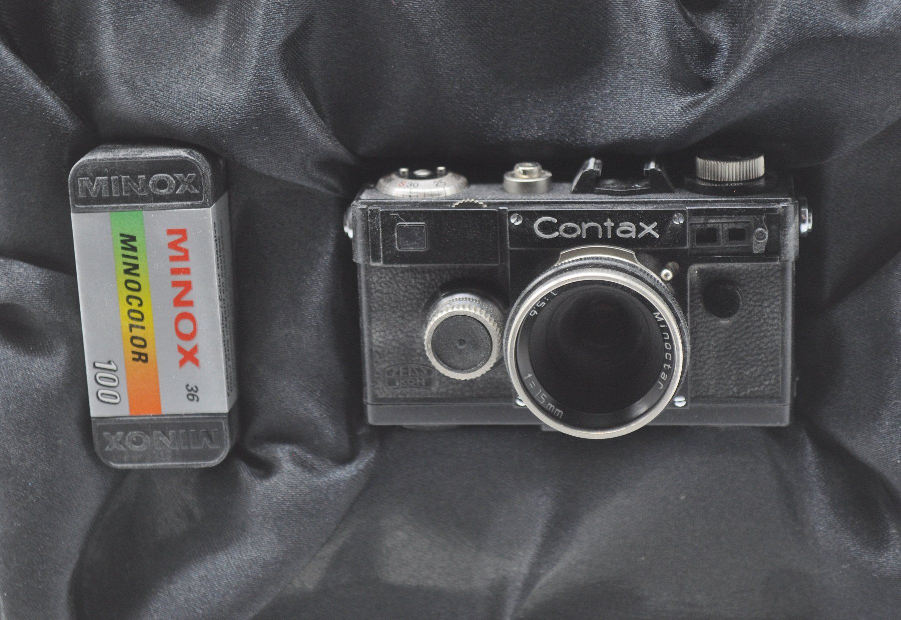 Contax Fotocamera: Minox Mini Contax Type Holzschatulle neu – Nuovo e nell'imballaggio originale da Wollerau venduto da Rosh0 2