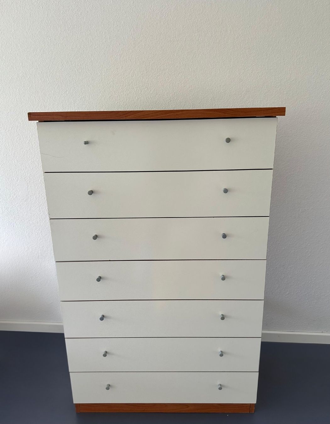 Kommoden: Kommode weiss/Kirschbaum, 7 Schubladen – Gebraucht aus Zürich von has_lvv7