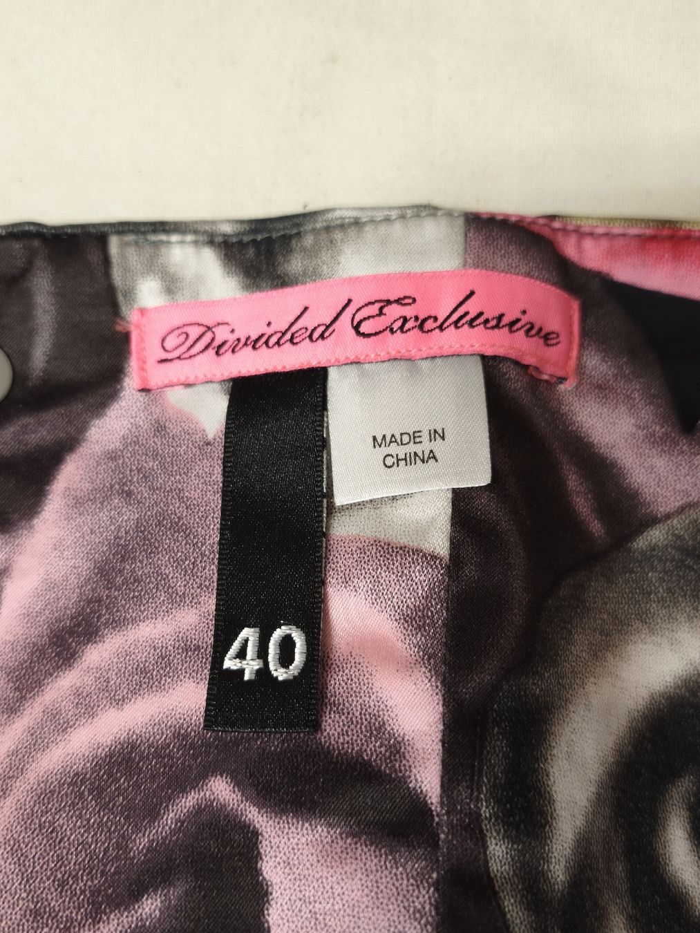 H&M Kleider: Divided Exclusive Kleid, Gr. 40, Blumenmuster, Sommer! – Neu (gemäss Beschreibung) aus Emmetten von SecondhandSiska 3