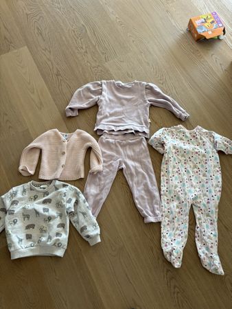 Bundle of clothes for 2 year old girl 