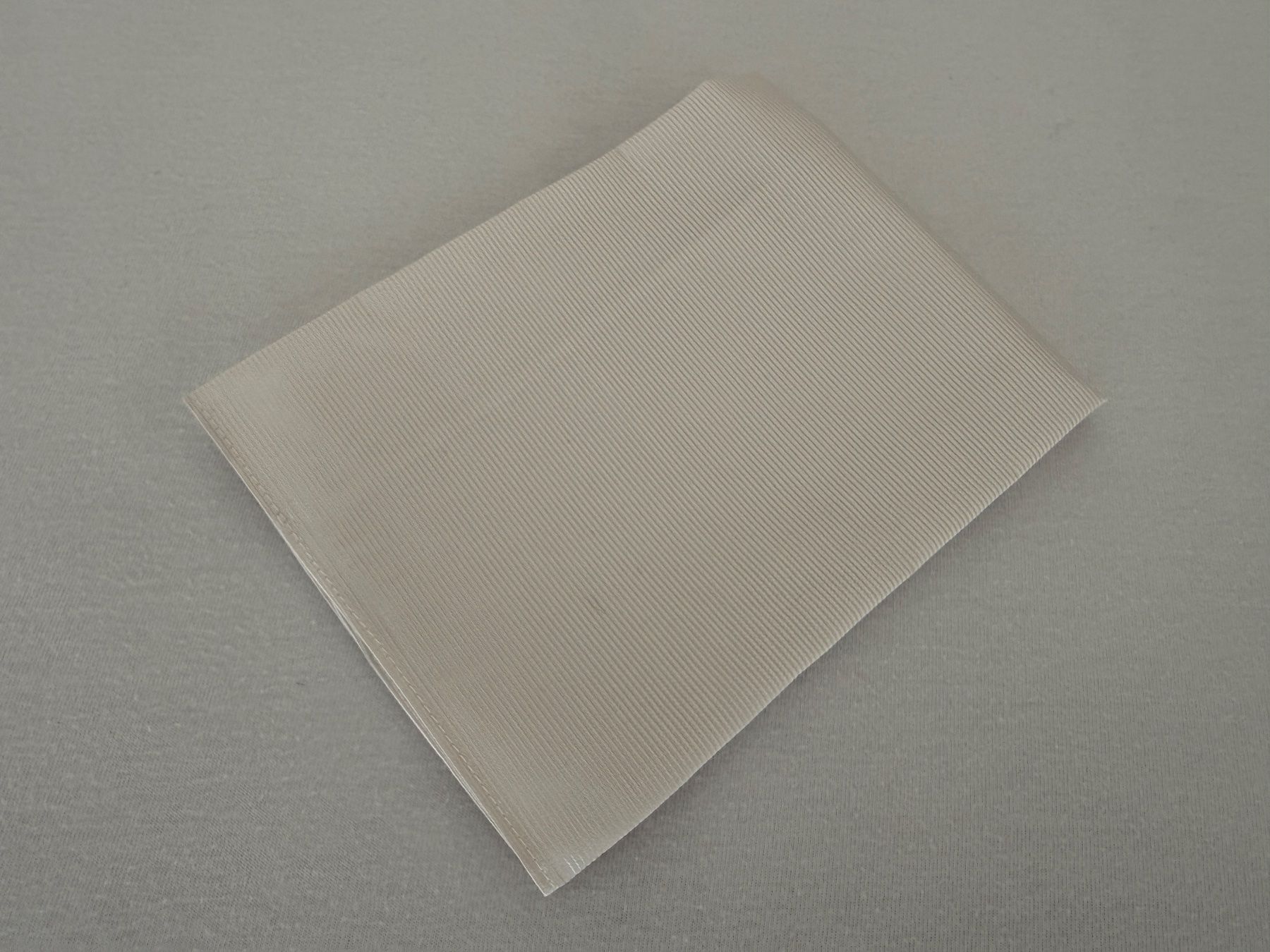 Altro in  Abbigliamento & Accessori: Klassisches Einstecktuch aus 100% Seide – Nuovo (secondo la descrizione) da Pfäffikon SZ venduto da Redwulf34 5