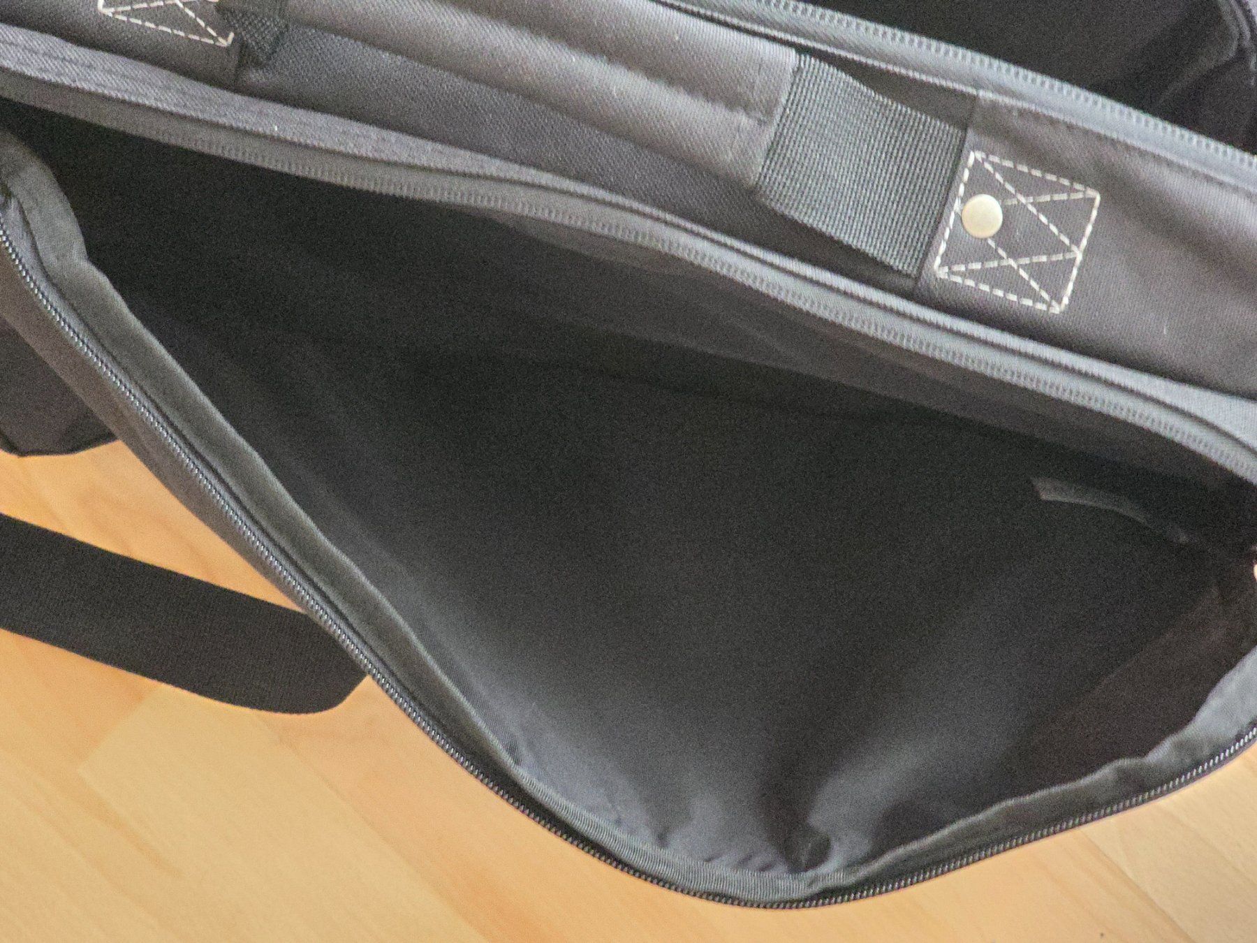 Koffer & Taschen: Notebook Tasche von Rossignol, schwarz – Neu (gemäss Beschreibung) aus Niederglatt ZH von Polobunny 3