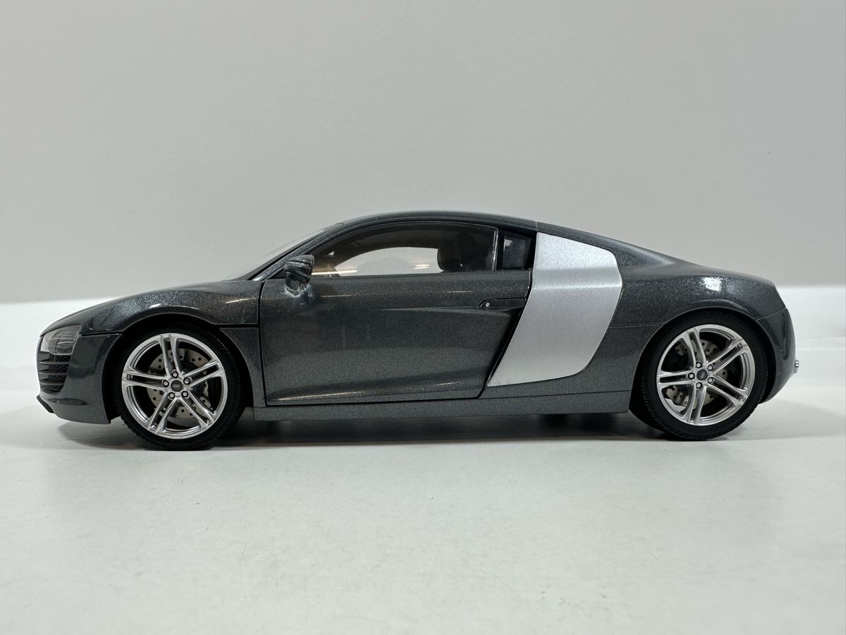 Kyosho Modellini d'auto: Audi R8 1:18, anthrazit-silber, KYOSHO – Usato da Zofingen venduto da rf9_x2xt 2