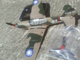 Modellflugzeug Warhawk Warbird