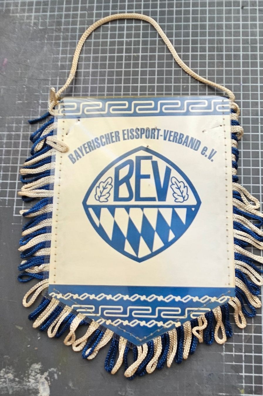 Bandiere: BEV Bayerischer Eissport-Verband e.V. - Selten – Usato da Bern venduto da core1965