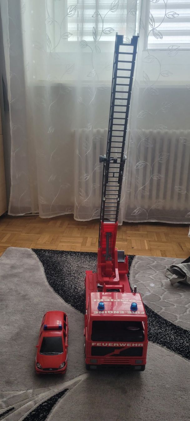 Spielzeuge: Camion de pompier   &  voiture pompier – Neu (gemäss Beschreibung) aus Vevey von obi_n8zc 4