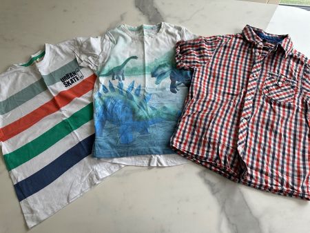 2 T-shirts 1 Hemd - Set / Grösse 122