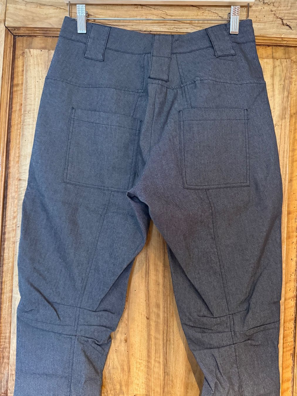 Zeitlos by Luana Pantaloni: Zeitlos Hose XS – Usato da Trüllikon venduto da sukre01 3