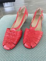 rote offene Pumps aus Leder