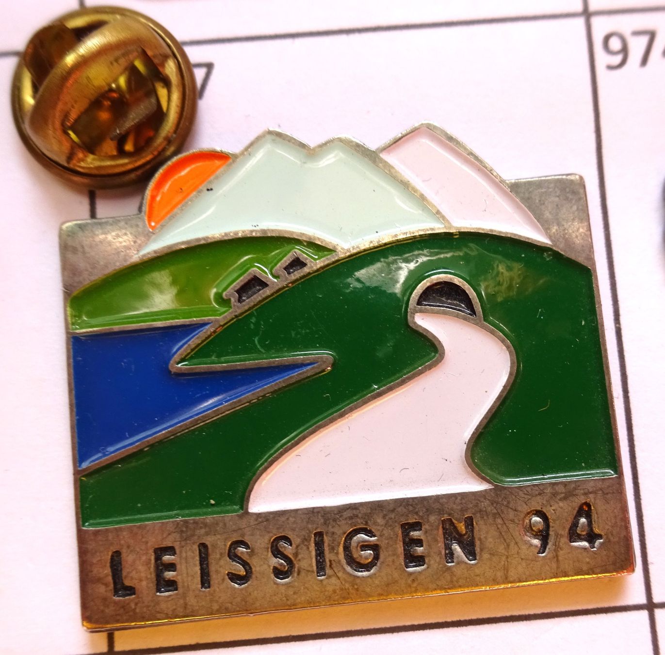 Placchette & Badge: Pin Leissigen    94 – Usato da Utzenstorf venduto da BUtter81