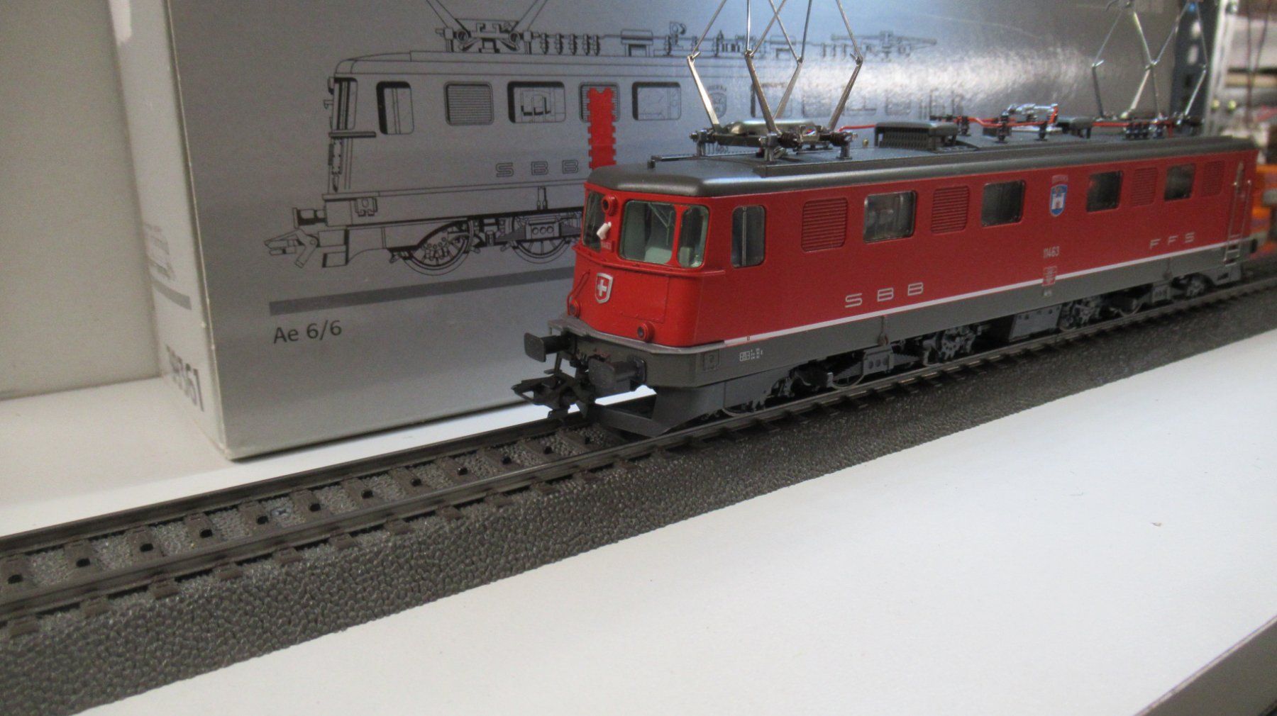 Märklin Modellini di ferrovie: Märklin Ae 6/6 "Göschenen" Digital dès 1.- – Nuovo (secondo la descrizione) da Martigny venduto da nevada98 1